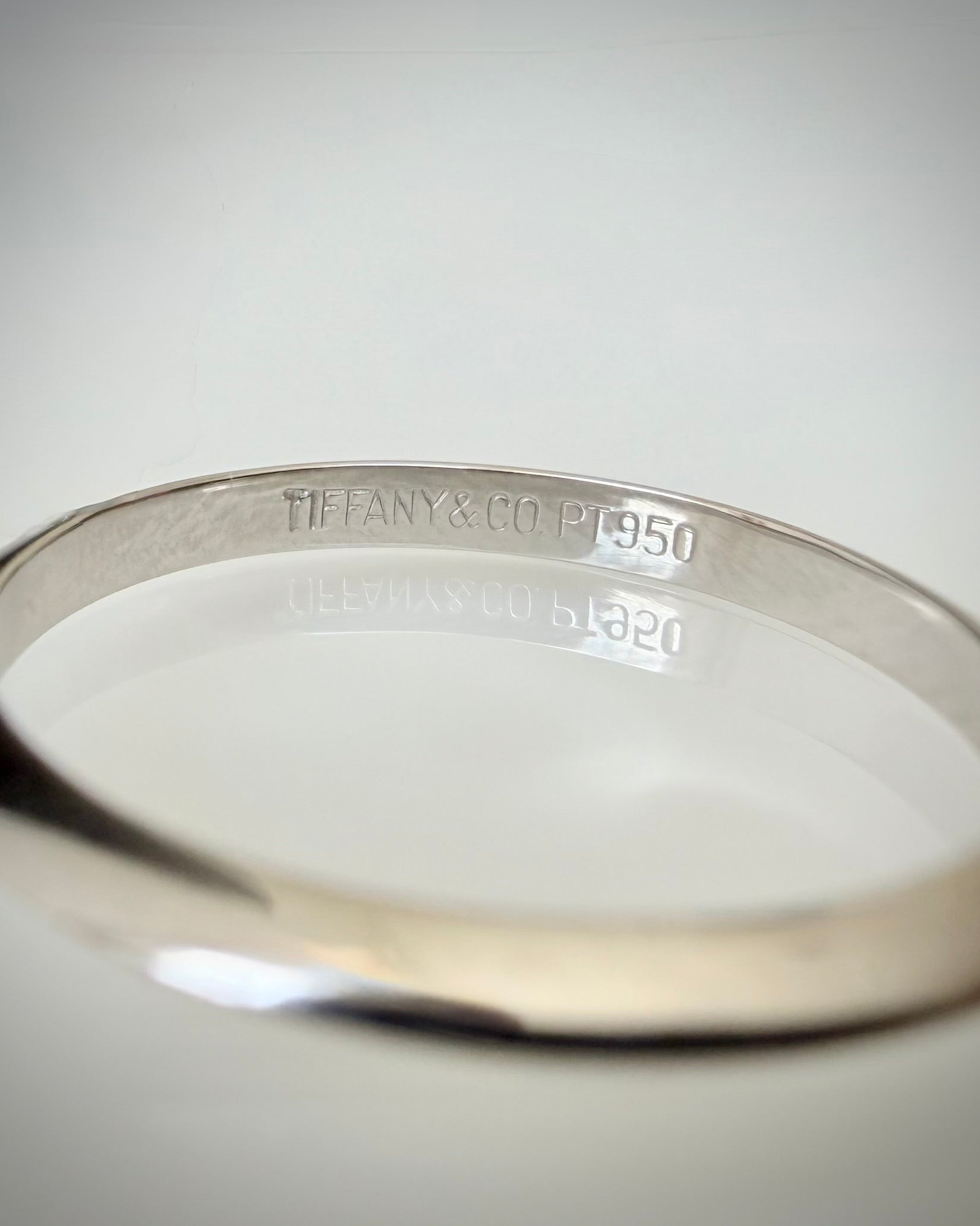 Tiffany & Co. Knife Edge PT950 Platinasormus