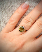 Luonnollinen turmaliinisormus 2,59 ct 14K keltakultaa