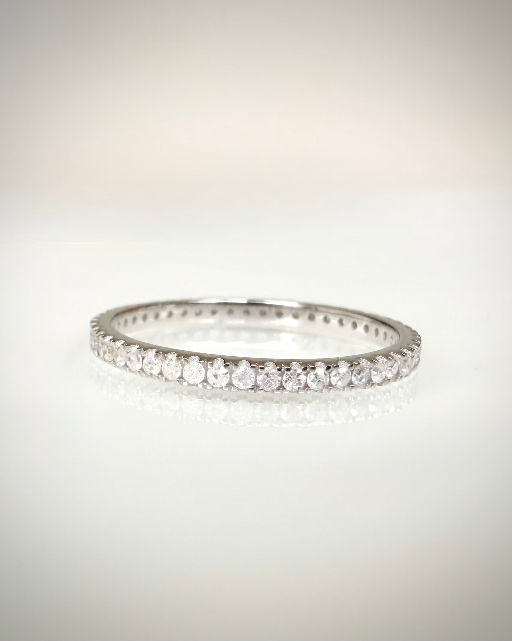 14K Full Eternity timanttisormus 0,38 ct