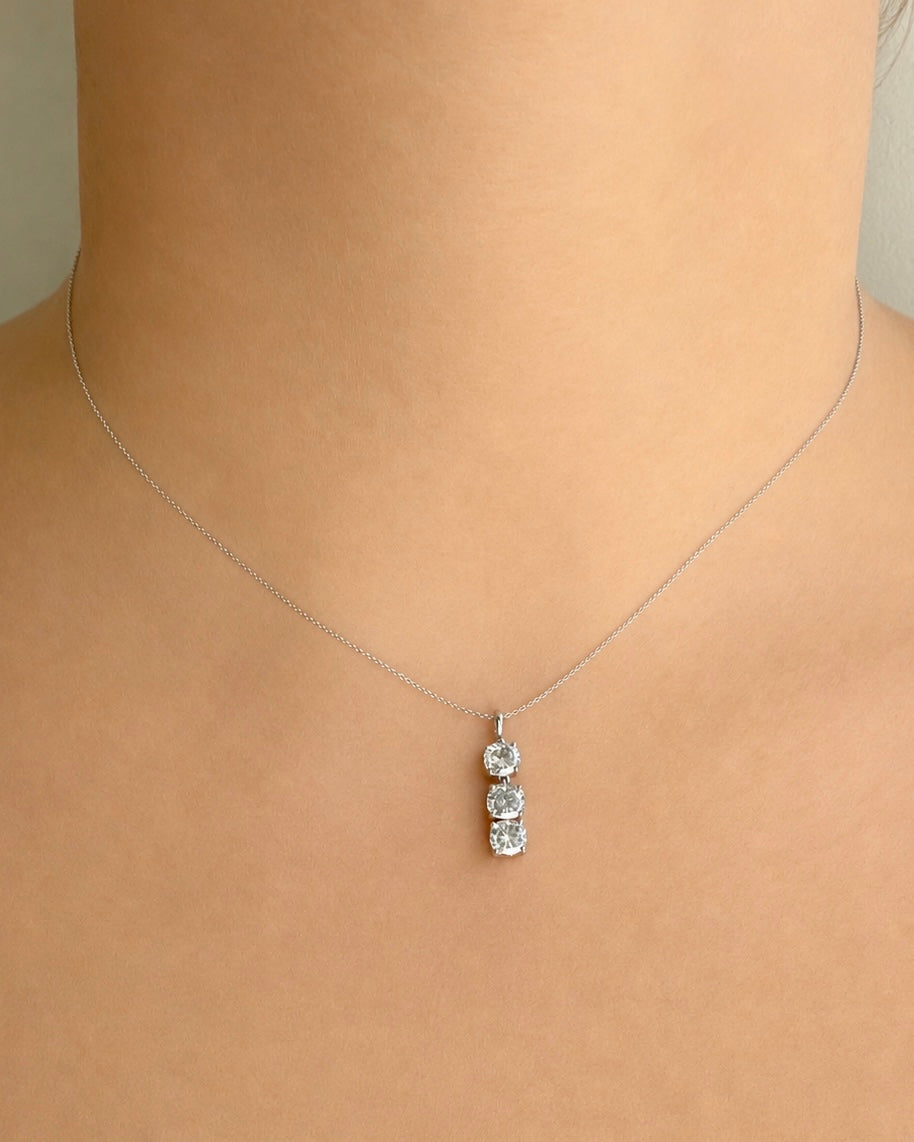 14K Valkokultainen Timanttiriipus 2,00 ct & 14K Valkokultaketju