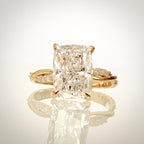 3,21 ct Cushion modified brilliant -timanttisormus 14K keltakultaa