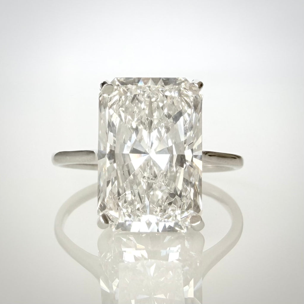 18K valkokultainen statement-timanttisormus 5,06 ct – Radiant – F/VS1 – IGI
