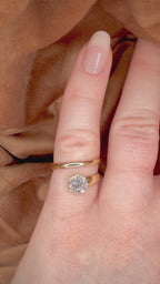 1,00 ct timanttisormus 14K keltakulta D/VVS2 IGI sormessa videolla