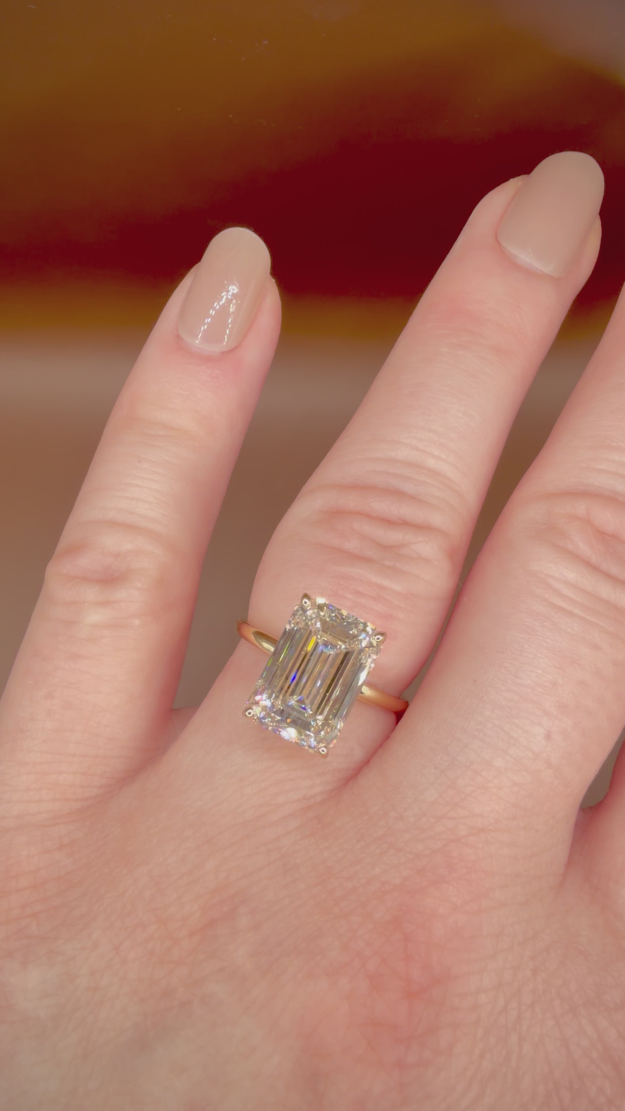 6,04 ct Emerald Cut solitaire-timanttisormus – F/VS1 – 14K keltakulta – IGI sormessa videolla