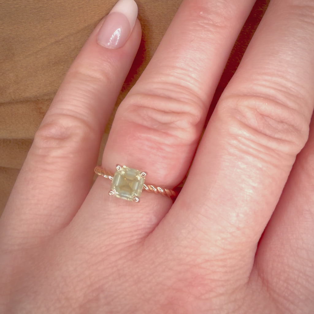 1.56 ct Asscher natural diamond ring – Fancy Green Yellow – 14K rose gold