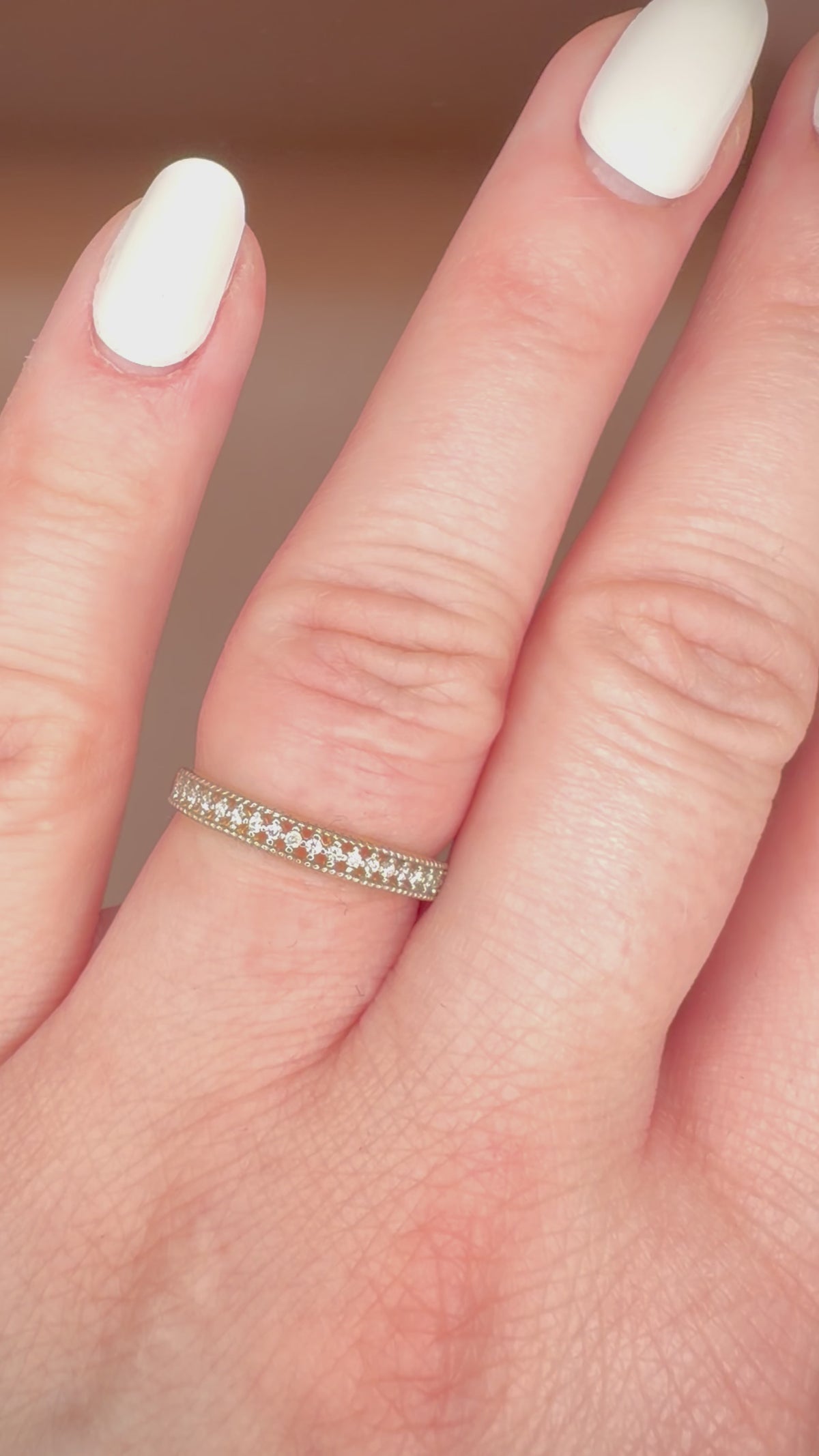 0,19 ct luonnontimantti-stackring 14K keltakulta - Italy sormessa videolla