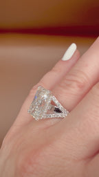 11,02 ct radiant-hiottu laboratoriotimanttisormus 18K valkokullasta, video sormuksesta sormessa