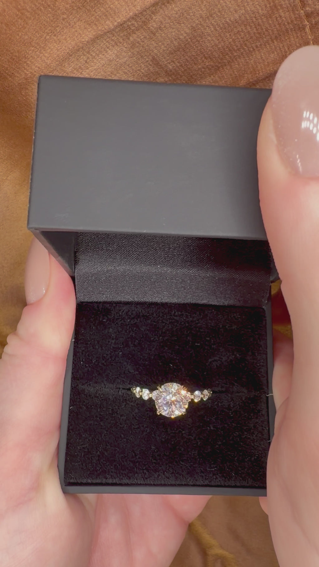 3.00 ct Hidden Halo Diamond Ring – 2.06 ct E/VS1 Triple Excellent – 14K Yellow Gold – IGI