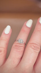 1,13 ct Hidden Halo -timanttisormus 14K valkokulta D/VVS2 IGI