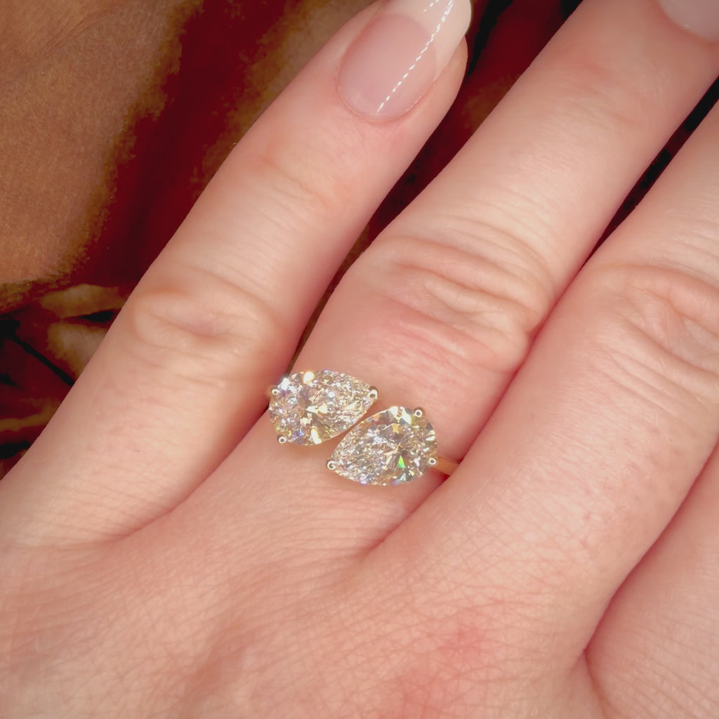 Toi et Moi – 3,02 ct timanttisormus, 14k keltakulta sormessa videolla